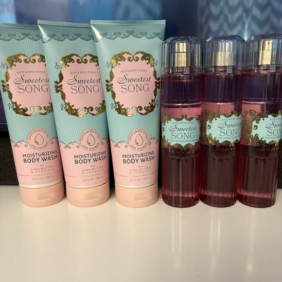 Bath & Body Works Other - Moisturizing Body Wash and Mist Set - Pink and Blue BBW SWEETEST SONG BUNDLE
